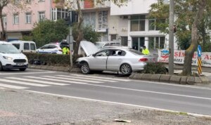 alkollu surucu kazaya karisti yaya gecidinde refuje carpti p2fE7LI6.jpg