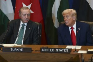misirdaki zirveye katilacak liderlerin isimlerini duyurdu Jwvz4ldp.jpg