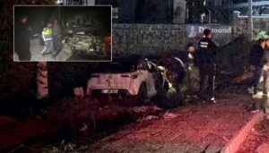 uygulama noktasindan kacan otomobil 3 araca carpti 7 yarali lKfffPaA.jpg